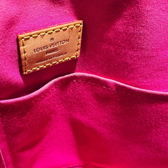 Louis Vuitton Rose Pop Monogram Vernis Alma GM Bag - Picture 11 of 16